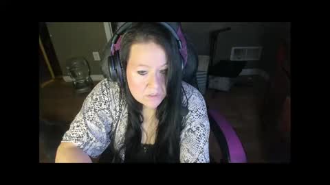 Snapshot of katie227 chatting on February 4, 1:56 am Katie online show from February 4, 1:56 am