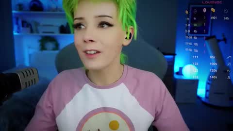 Snapshot of katie_cutie_ts chatting on September 30, 7:30 pm Katie online show from September 30, 7:30 pm