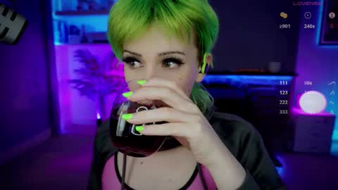 Snapshot of katie_cutie_ts chatting on October 24, 7:54 pm Katie online show from October 24, 7:54 pm