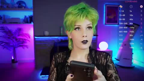 Snapshot of katie_cutie_ts chatting on November 4, 6:51 pm Katie online show from November 4, 6:51 pm