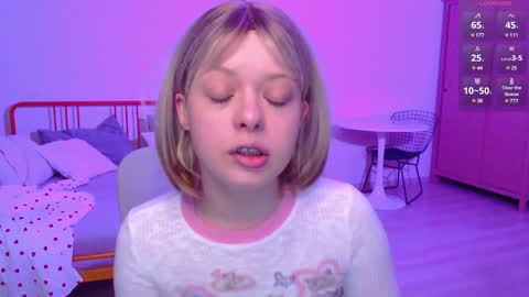 Snapshot of katie_deville chatting on December 6, 10:49 am Katie Deville online show from December 6, 10:49 am