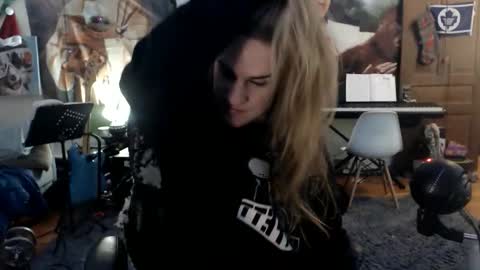 Katie online show from March 26, 4:40 am