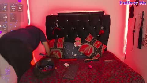 Snapshot of katieeandsharon chatting on February 3, 12:21 pm SHARON KATIEE online show from February 3, 12:21 pm