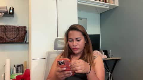 Snapshot of katiefrox_ chatting on October 16, 1:28 am katiefrox online show from October 16, 1:28 am