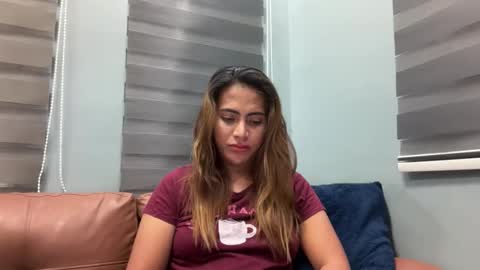 katiefrox  online show from November 3, 1:01 pm