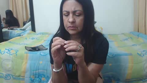 Snapshot of katiehotx chatting on December 20, 2:30 am katie online show from December 20, 2:30 am