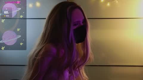 katienatt online show from March 26, 3:34 am