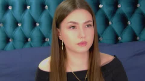 katiereeves online show from February 8, 6:11 pm