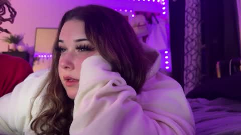 katiexjaxsonn online show from December 7, 2:20 am