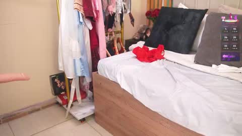 Snapshot of katlyn_martins chatting on October 18, 6:41 pm K A T L Y N online show from October 18, 6:41 pm