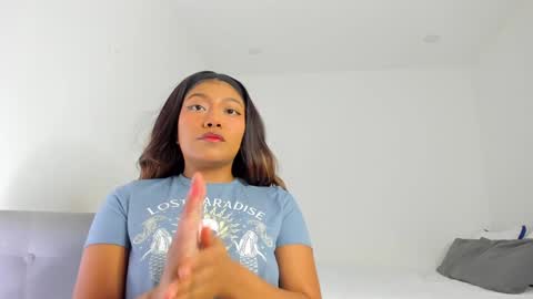 Snapshot of katnees_correa chatting on December 16, 7:04 am Follow me on instagram and twitter as correaktnees online show from December 16, 7:04 am