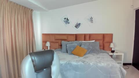 Snapshot of katnia_and_marcuz chatting on September 17, 11:34 am Katnia and Marcuz online show from September 17, 11:34 am