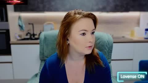 katniss_k online show from November 26, 5:19 am