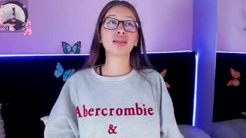 .... Katniss .... online show from October 21, 4:13 am