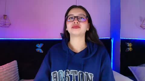 .... Katniss .... online show from April 3, 12:25 pm