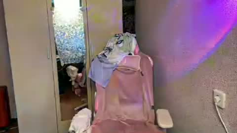   naked in pvt show 100 tk online show from July 3, 4:02 pm