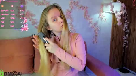 Katrina Bail online show from October 4, 1:03 am