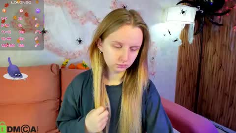 Katrina Bail online show from October 19, 1:06 am