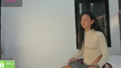 Snapshot of katrina_burns chatting on June 27, 10:37 pm Katrina online show from June 27, 10:37 pm