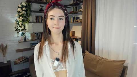 Kate Aurora online show from March 21, 8:08 am