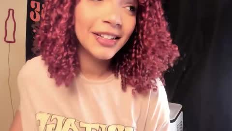 Katrina Ricci online show from December 14, 1:05 pm