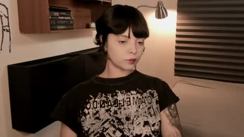 katsuro online show from April 1, 7:55 pm