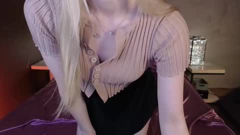 Snapshot of katt_yy chatting on September 19, 5:20 am katt_yy online show from September 19, 5:20 am