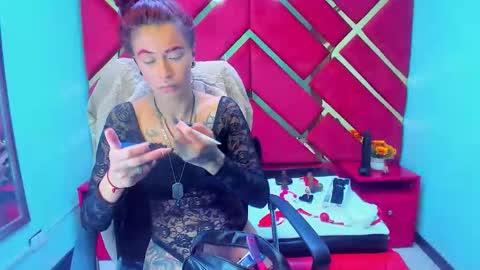 Snapshot of kattalella_luck chatting on November 27, 3:41 am kattalella luck online show from November 27, 3:41 am