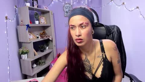 Snapshot of kattalella_luck chatting on February 17, 5:04 am kattalella luck online show from February 17, 5:04 am