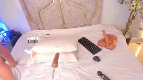 Snapshot of kattejordan chatting on February 20, 3:58 am Katerine online show from February 20, 3:58 am