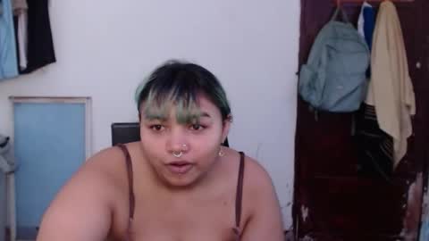 katteyes_ online show from May 13, 8:49 pm