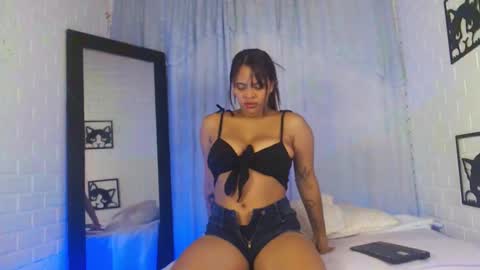 kattia online show from February 25, 12:25 am