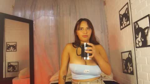 kattia online show from March 6, 8:37 pm
