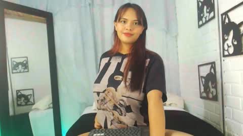 kattia online show from March 8, 11:49 pm