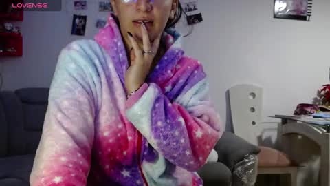 Snapshot of kattie_love chatting on January 30, 3:55 am kattie online show from January 30, 3:55 am