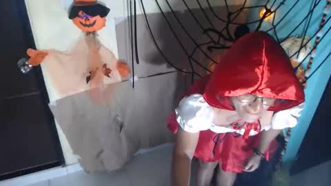 Snapshot of kattleyagray chatting on October 31, 6:20 pm KattleyaGrey online show from October 31, 6:20 pm