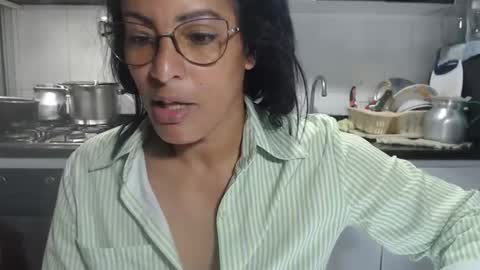 KattleyaGrey online show from November 23, 12:05 pm