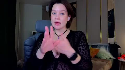 Goddess Katy            VACATION  online show from October 26, 1:11 am