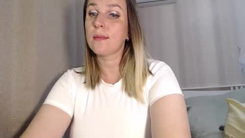 Snapshot of katty_fox chatting on September 11, 10:59 am Katty Fox online show from September 11, 10:59 am