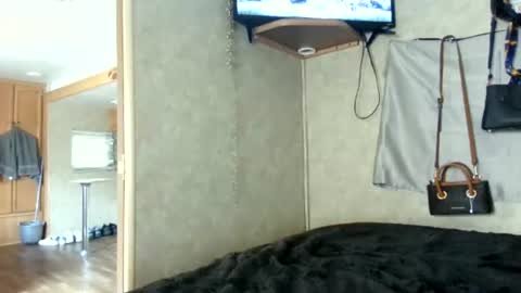 kattycash online show from June 26, 7:40 pm