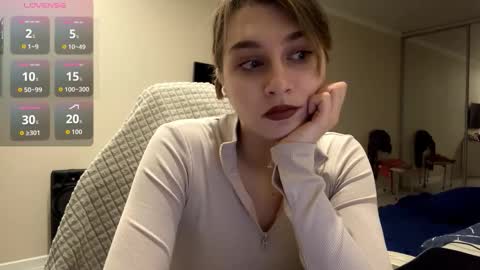 Snapshot of katy653394 chatting on March 22, 3:26 pm Olivia online show from March 22, 3:26 pm