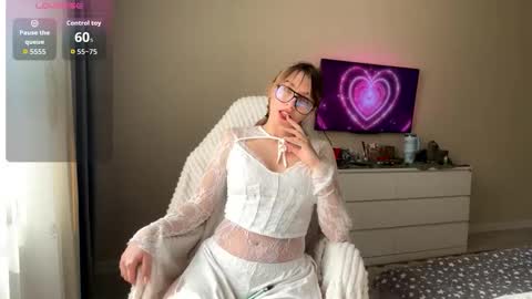 Snapshot of katy653394 chatting on April 2, 10:13 am Olivia online show from April 2, 10:13 am