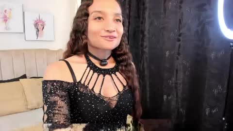 KATTY BLONDEE online show from April 17, 7:17 pm