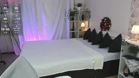 Kate online show from February 7, 8:29 am