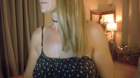 Snapshot of katy_mmm chatting on March 31, 11:05 pm Katy online show from March 31, 11:05 pm