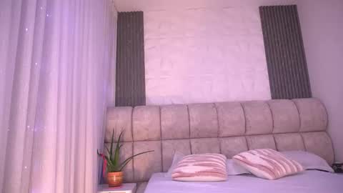 Snapshot of katy_rios_ chatting on March 6, 12:01 pm Katy online show from March 6, 12:01 pm