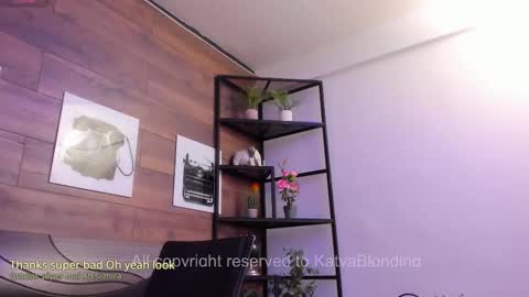 Snapshot of katyablonding chatting on October 18, 2:07 pm salo online show from October 18, 2:07 pm