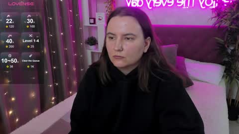 Kate online show from May 13, 6:33 am