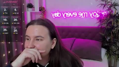 Kate online show from May 18, 8:20 am