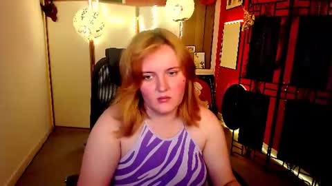 Snapshot of katybriggs chatting on July 7, 6:47 am Katy online show from July 7, 6:47 am